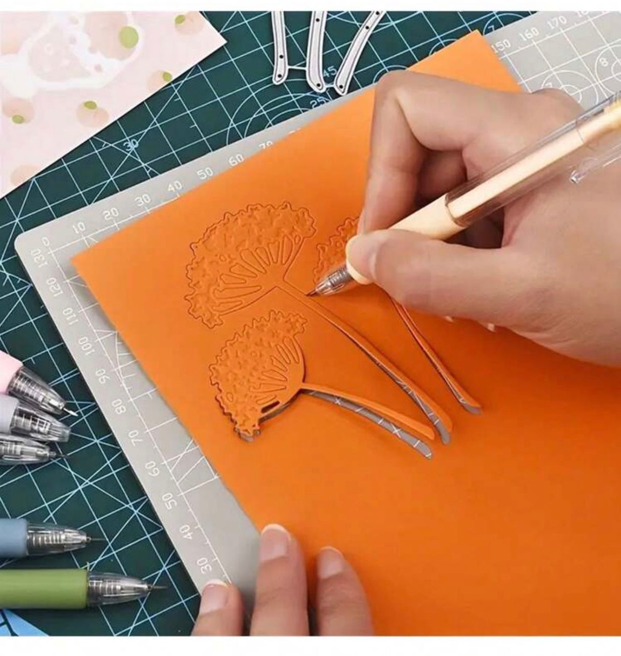 Rotulador cuchillo con 4 repuesto tipo bolígrafo